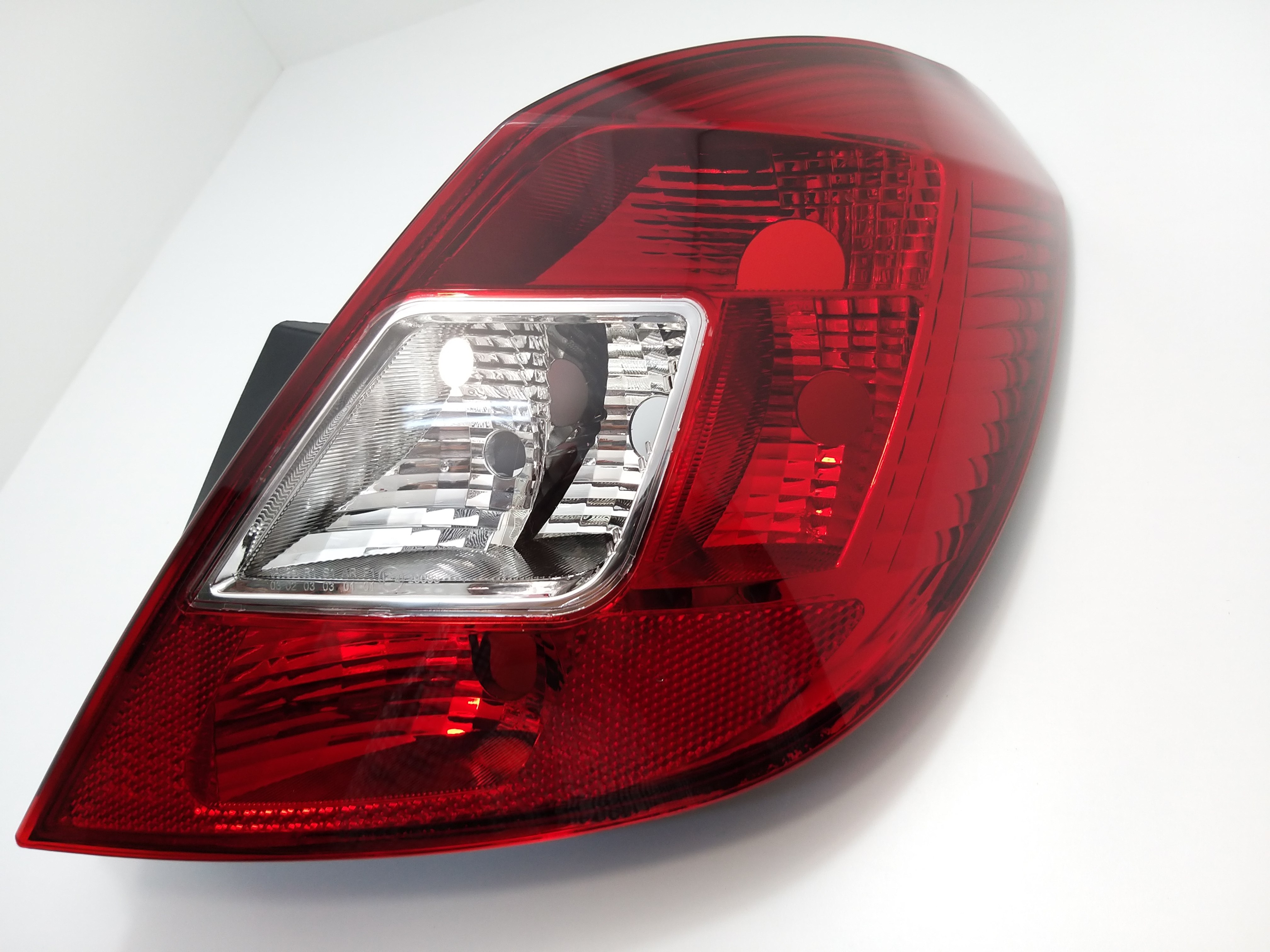 Opel Corsa D için uygun Opel Corsa D Stop Lambası Sağ İthal İTHAL